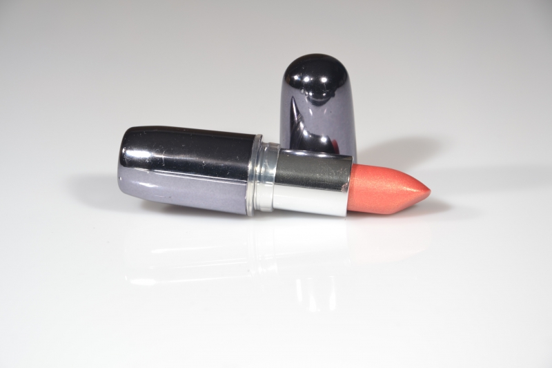 esthetique-LE CASTELLET-min_lipstick-273109